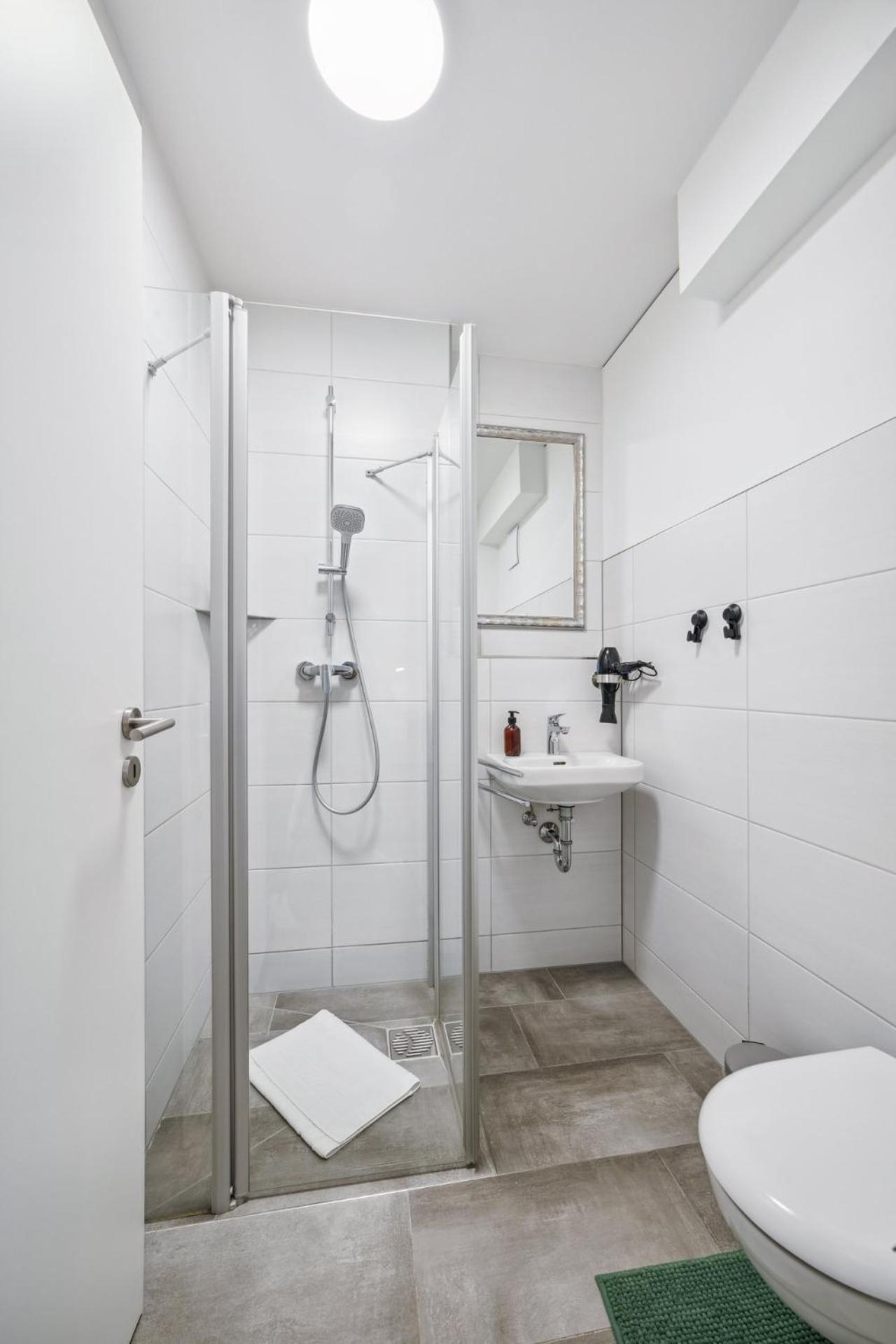 Sali Homes Elegant And Stylish Retreat In Heart Of Bayreuth, Close To River 外观 照片